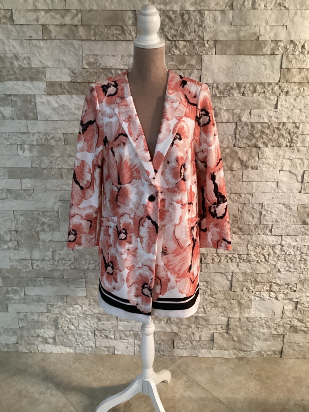Alfani Women's Pink and White Modern Pansy Print One-Button Jacket (NWT)